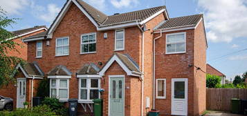 3 bedroom semi-detached house to rent