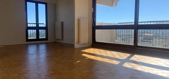 Location appartement 2 pièces 66 m²