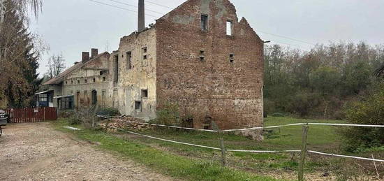 Prodej zemědělské usedlosti, 410 m2, Žatec, ul. Perč