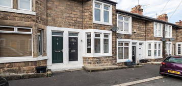 2 bed terraced house to rent