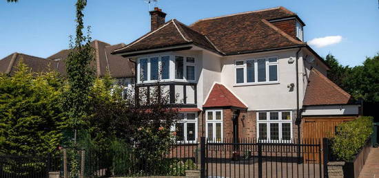 5 bedroom detached house for sale