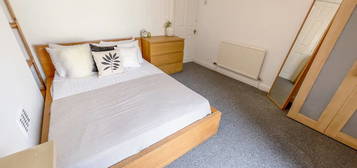 3 bed shared accommodation to rent