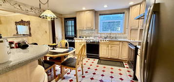 28 Maplewood St Unit 1, Boston, MA 02132