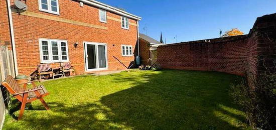 3 bedroom semi-detached house