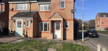 3 bedroom semi-detached house to rent