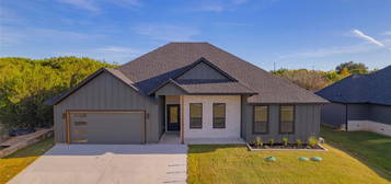 2111 Christine Dr, Granbury, TX 76048