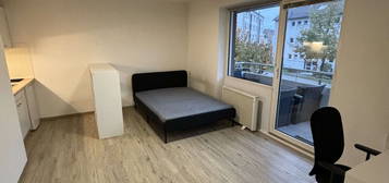 Renovierte Einzimmerwohnung- Apartment - möbliert - Balkon