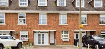 Town house for sale in Theydon Grove, Epping CM16