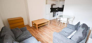 3 bedroom flat to rent