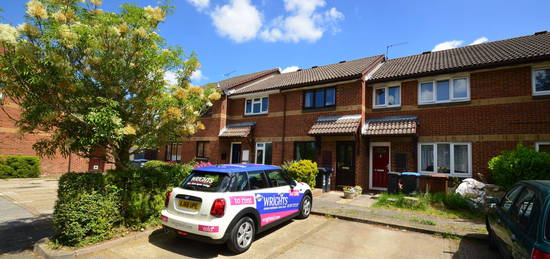 Terraced house to rent in Hanover Walk, Hatfield AL10