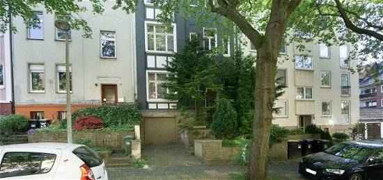 Sanierungsbedürftiges Stadthaus im "Dornröschenschlaf" in familienfreundlicher Lage von Broich