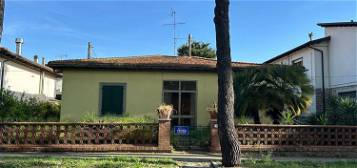 Casa indipendente in vendita in via della Repubblica, 84