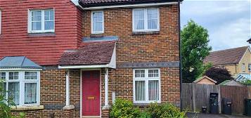 Terraced house to rent in Clarke Crescent, Kennington, Ashford TN24