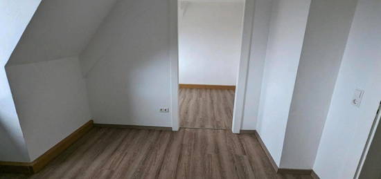 3 Zimmer DG Wohnung in Selb kurzfristig zu vermieten