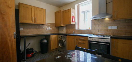 3 bedroom terraced house