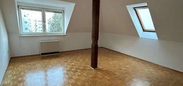 2 Zimmer-Wohnung mit Grünanteil, provisionsfrei