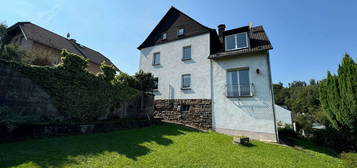 freist. Ein-/oder Zweifamilienhaus mit Ausbaupotenzial in schöner Höhenlage von Lohmar-Jexmühle