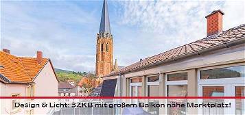 **Neuer Preis** Design & Licht: Wunderschöne 3ZKB mit großem Balkon nähe Marktplatz!
