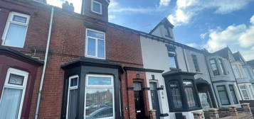 5 bedroom terraced house