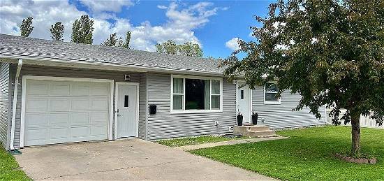 110 3rd St NW, Rugby, ND 58368