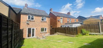 3 bedroom detached house