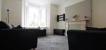 4 bedroom terraced house to rent