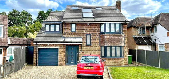 6 bedroom detached house for sale