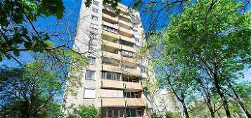 Eladó lakás - Budapest XXI. kerület, Görgey Artúr tér