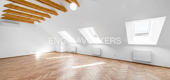 Pronájem bytu 4+kk 153 m² (Mezonet)