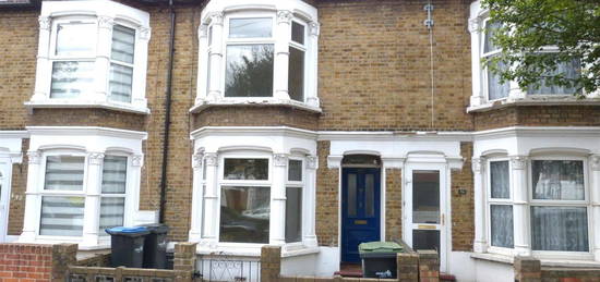 Terraced house to rent in Sutherland Road, London N9