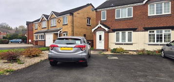 2 bedroom semi-detached house to rent