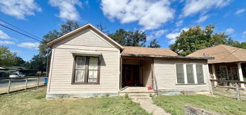 502 Ross St, Kerrville, TX 78028