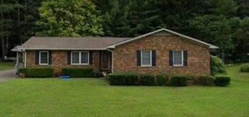 141 Terry Dr, Richlands, VA 24641