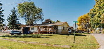 1302 2nd St E, Polson, MT 59860