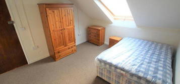 3 bed flat to rent