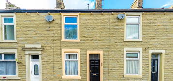 2 bed terraced house to rent