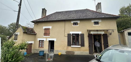 Maison de hameau au calme avec un grand potentiel !