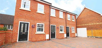 2 bed end terrace house to rent