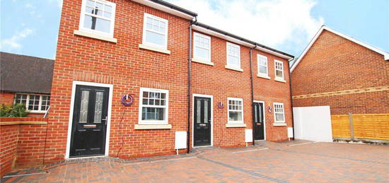 2 bed end terrace house to rent