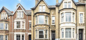 8 bedroom terraced house