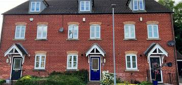 Town house for sale in Spinners Close, Mansfield, Nottinghamshire NG19