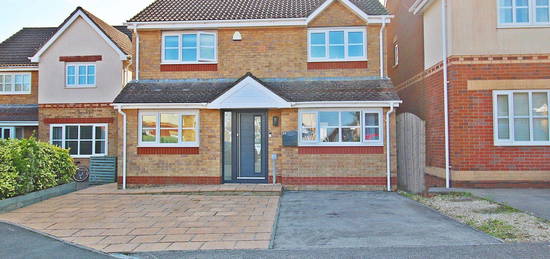 4 bed detached house for sale