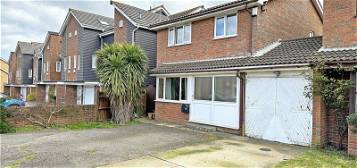Detached house to rent in Seaview Avenue, Peacehaven, East Sussex BN10