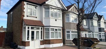 3 bedroom semi-detached house