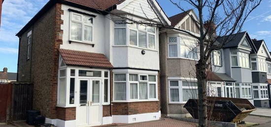 3 bedroom semi-detached house