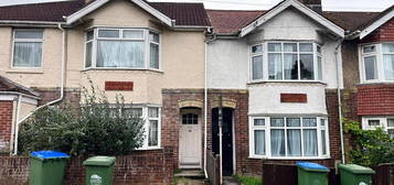 5 bedroom semi-detached house to rent