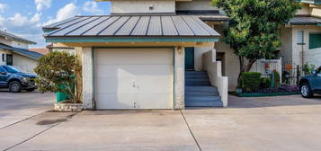 207 N Hi Cir, Horseshoe Bay, TX 78657