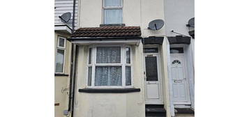 3 bed terraced house to rent