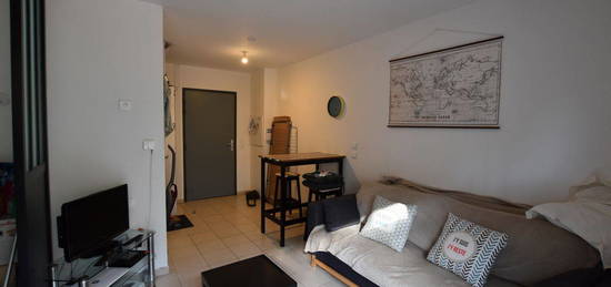 Studio 1 pièce 25 m²