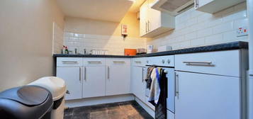 3 bedroom flat to rent